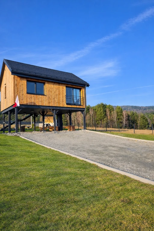 Natur House Beskidy. Dom z drzewa księżycowego